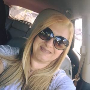 Meet your Posher, Yvette